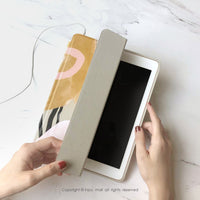 iPad 12.9/Air5/iPad 9/mini 7 奶茶色的慵懶 皮革平板保護套