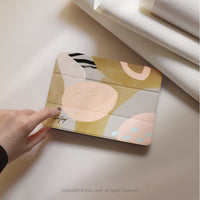 iPad 12.9/Air5/iPad 9/mini 7 奶茶色的慵懶 皮革平板保護套