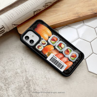 iPhone 16/15/14/13/12/SE3 客製載具條碼 吃不飽壽司 磨砂手感 防摔手機殼 B款
