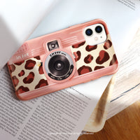 iPhone 17/16/15/14/13/12/SE3 浪漫風豹相機 二合一防摔背繩手機殼