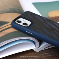 iPhone 17/15 手機殼∣漫步雨中 磨砂 MagSafe 磁吸防摔手機殼